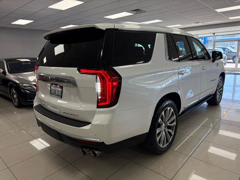 Used 2021 GMC Yukon Denali w/ Denali Premium Package image 6