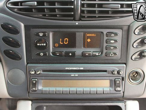 Used 1998 Porsche Boxster image 21