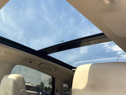 Used 2011 Cadillac SRX Luxury FWD image 13