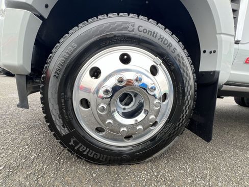 Certified 2026 Ford F450 Platinum w/ Platinum Plus Package image 12