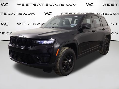 Used 2025 Jeep Grand Cherokee Altitude AWD/4WD image 1