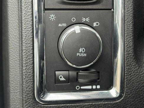 Used 2018 RAM 1500 Laramie image 14