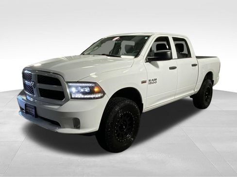 Used 2017 RAM 1500 Express AWD/4WD image 4