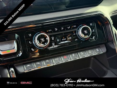 Used 2024 GMC Sierra 1500 AT4X image 34