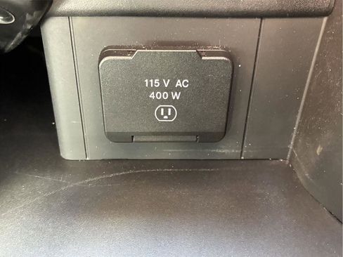 Used 2021 RAM 1500 Limited AWD/4WD image 38