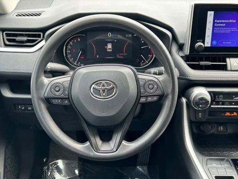 Certified 2025 Toyota RAV4 XLE FWD image 36