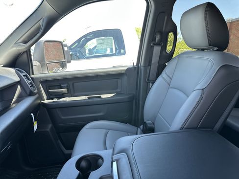 New 2025 RAM 4500 Tradesman image 26