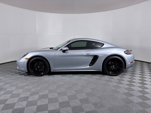 Used 2018 Porsche 718 Cayman image 11