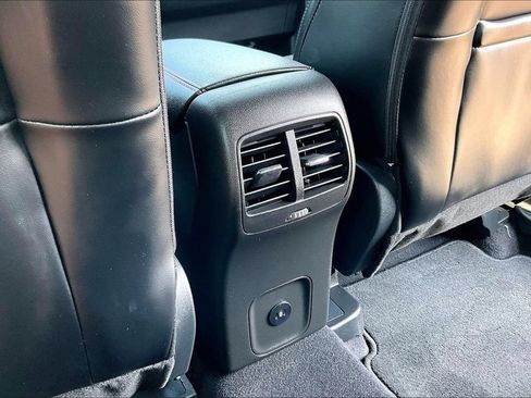 Used 2024 Ford Escape ST-Line w/ Tech Pack #1 AWD/4WD image 33