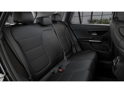Certified 2025 Mercedes-Benz GLC 350e 4MATIC image 5