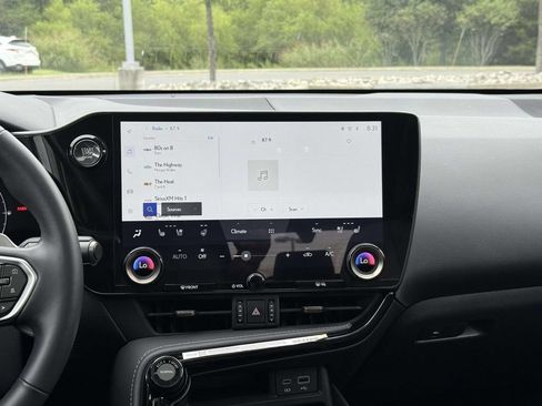 Used 2025 Lexus NX 350 AWD w/ Cold Area Package image 10