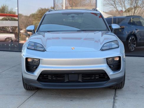 New 2026 Porsche Macan Electric RWD image 6