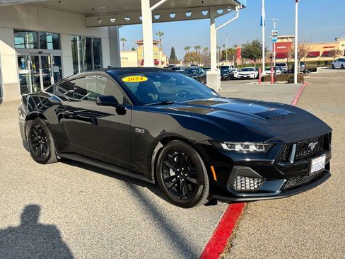 Used 2024 Ford Mustang GT image 3