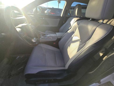 Used 2019 Lexus RX 450h AWD image 25