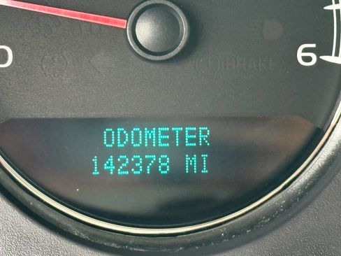 Used 2007 Chevrolet Suburban LTZ w/ LTZ Preferred Equipment Group image 8