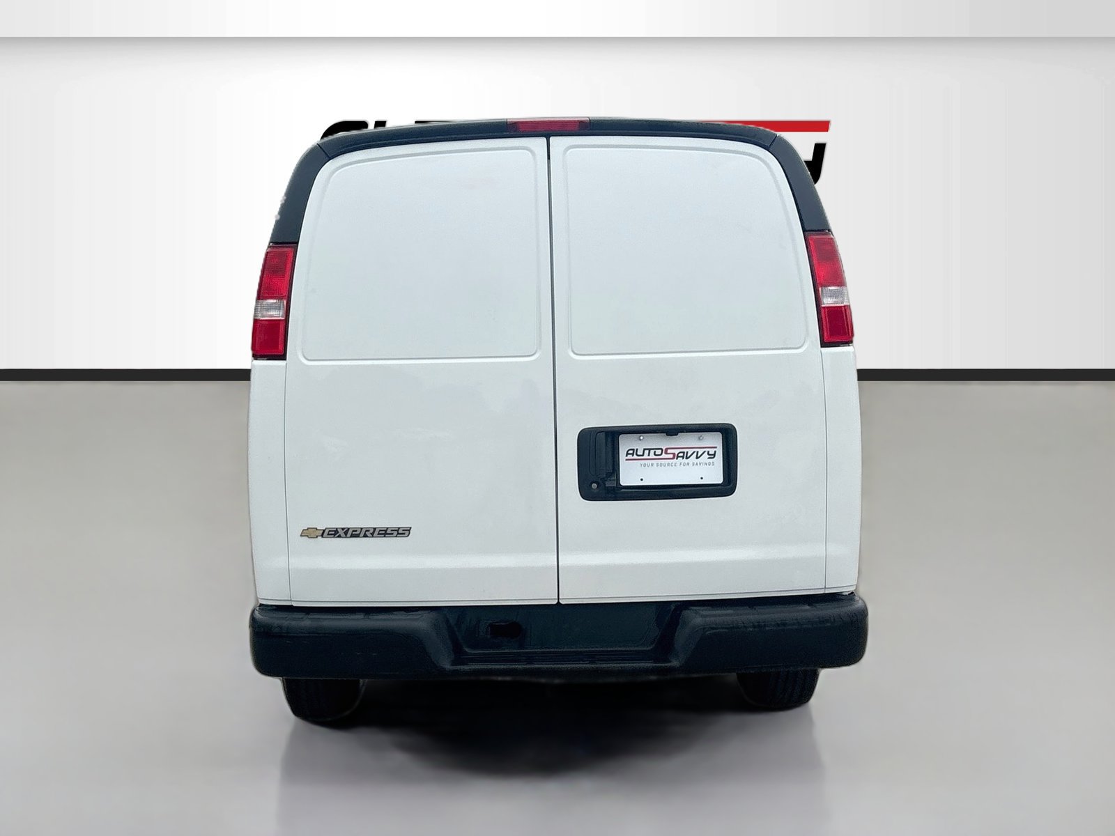 Used 2025 Chevrolet Express 2500 w/ Driver Convenience Package RWD image 6