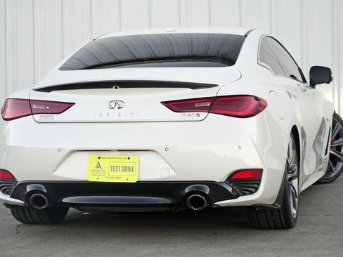 Used 2018 INFINITI Q60 Red Sport 400 w/ Pro Active Package image 4