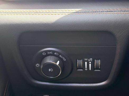 Used 2025 Jeep Grand Cherokee L Summit AWD/4WD image 22
