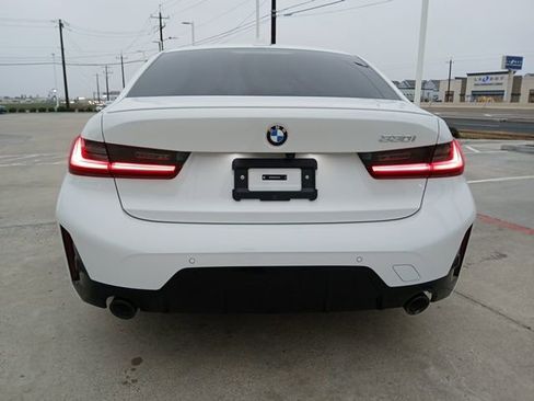 New 2025 BMW 330i Sedan w/ M Sport Package image 8