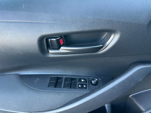 Used 2023 Toyota Corolla LE image 11