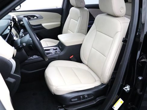 Certified 2023 Chevrolet Traverse LT AWD/4WD image 11