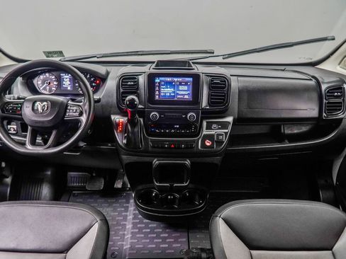 Used 2024 RAM ProMaster 2500 w/ Convenience Group FWD image 5