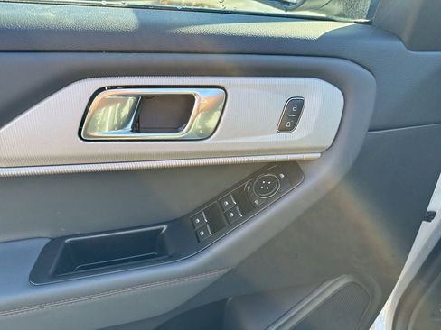 New 2026 Ford Explorer Active image 16