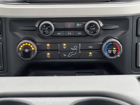 New 2026 Ford F250 XL w/ XL Chrome Package image 20