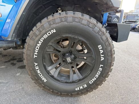 Used 2020 Jeep Gladiator Rubicon image 15