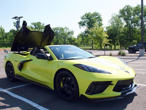 Used 2022 Chevrolet Corvette Stingray Premium Conv RWD image 19
