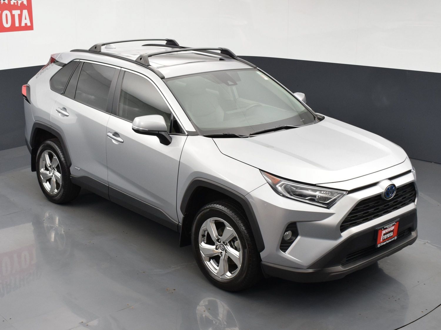 Used 2021 Toyota RAV4 XLE Premium AWD/4WD image 23