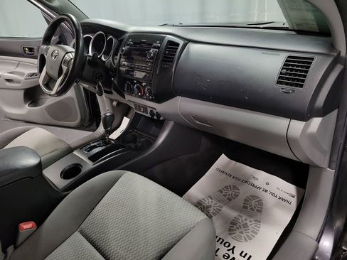 Used 2012 Toyota Tacoma 4x4 Double Cab w/ Convenience Pkg image 22
