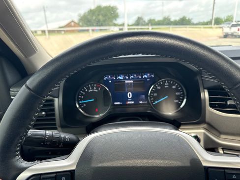 Used 2022 Ford Expedition XLT RWD image 11