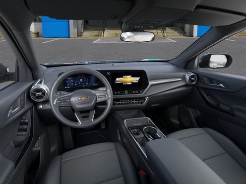 New 2026 Chevrolet Equinox LT w/ Convenience Package II FWD image 15