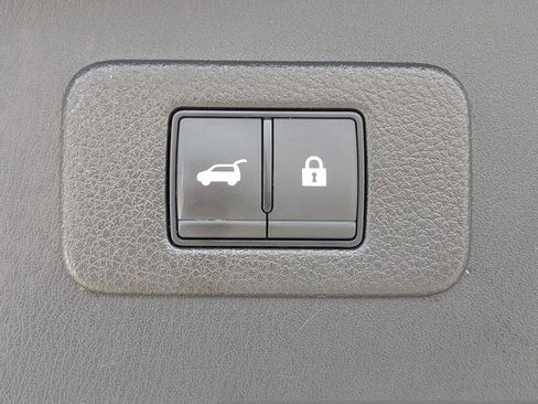 Used 2024 Nissan Armada SL w/ Captain's Chairs Package image 13