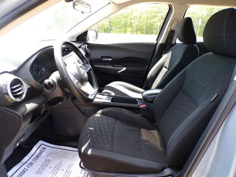 Used 2022 Nissan Kicks SV FWD image 24