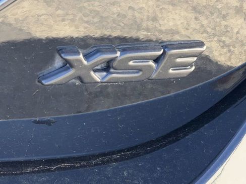 Used 2021 Toyota Camry XSE image 9