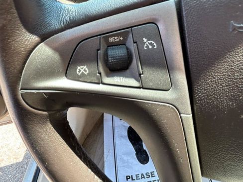 Used 2011 Buick LaCrosse CXL FWD image 18