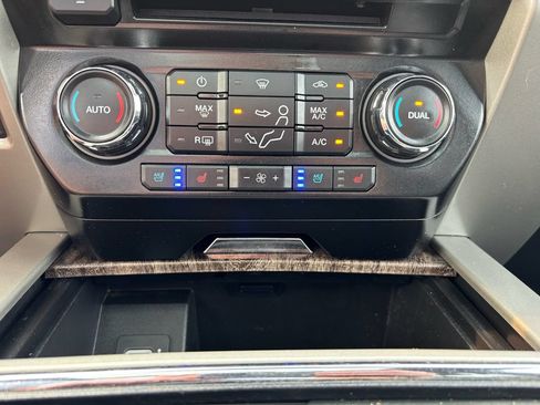 Used 2017 Ford F350 Lariat w/ Chrome Package AWD/4WD image 32