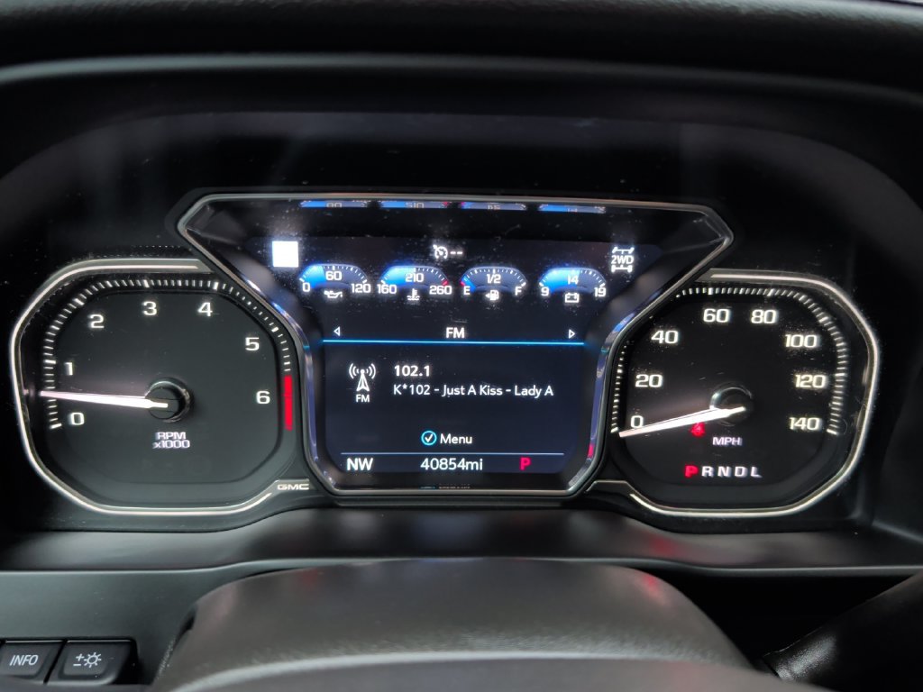 Used 2022 GMC Sierra 3500 AT4 w/ AT4 Premium Plus Package AWD/4WD image 10