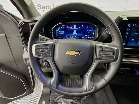 Used 2025 Chevrolet Silverado 2500 LT image 12