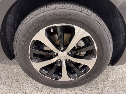 Used 2016 Kia Sorento EX image 29