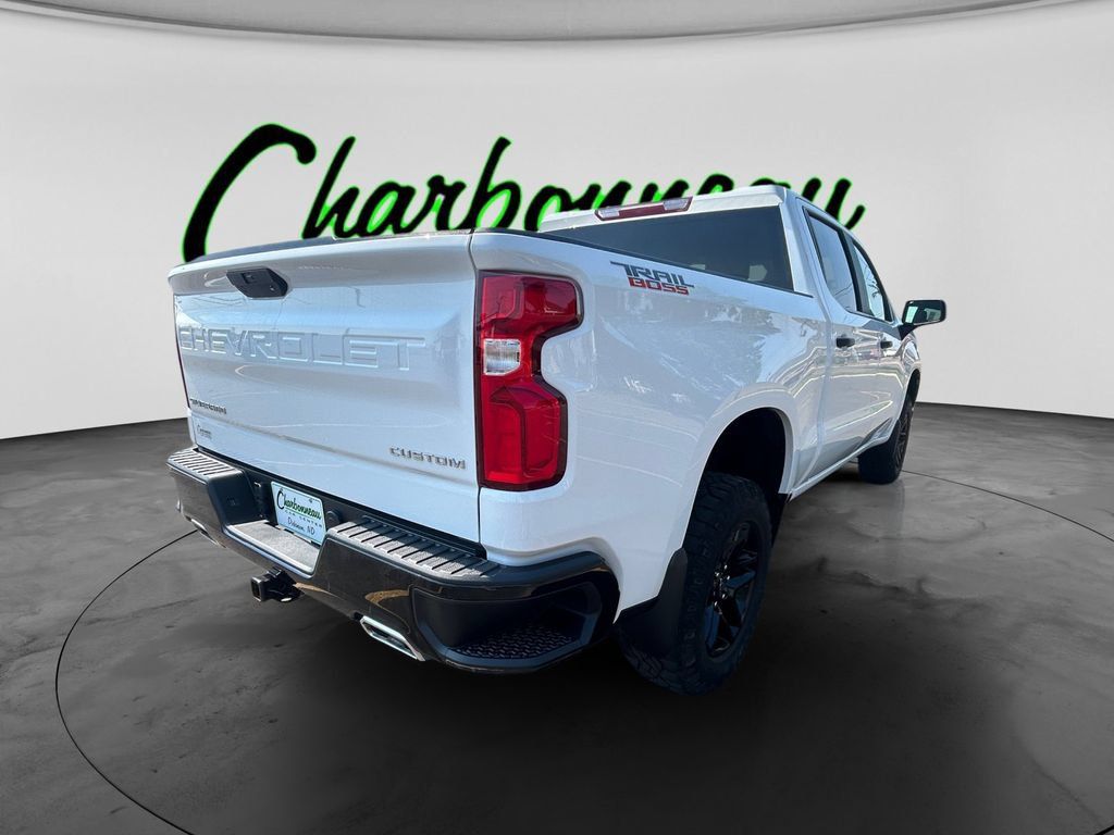 Used 2020 Chevrolet Silverado 1500 Custom Trail Boss w/ Custom Convenience Package AWD/4WD image 5