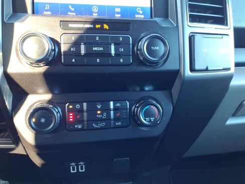 Used 2019 Ford F150 XLT w/ Equipment Group 302A Luxury image 16