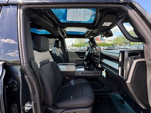 New 2026 GMC Hummer EV 4x4 Crew Cab w/ LPO, Sport Package image 12