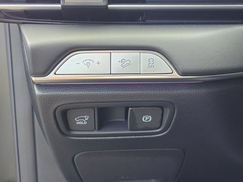 Certified 2025 Genesis GV80 3.5T Prestige AWD/4WD image 34