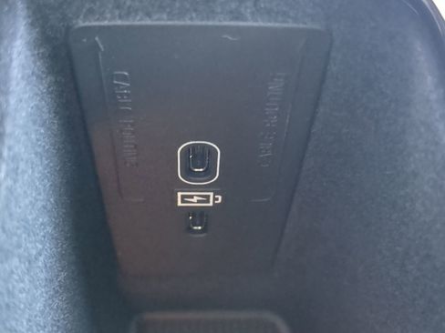 New 2025 Volvo V60 B5 Cross Country Ultra w/ Protection Package Premier image 22