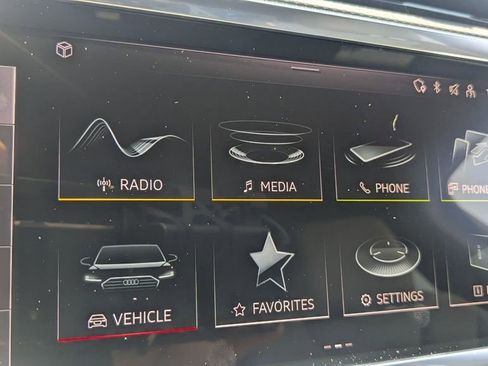 New 2025 Audi Q3 2.0T Premium image 12