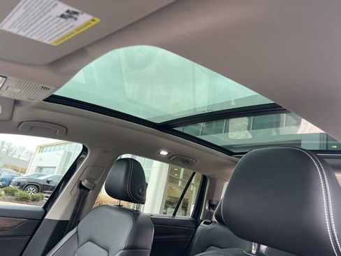 Certified 2025 Volkswagen Atlas SEL image 32