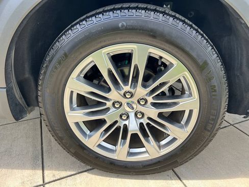 Used 2025 Ford Explorer Platinum RWD image 15